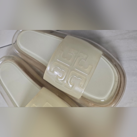 Tory Burch Women's Size 5B Ivory Logo Bubble Jelly Slide Sandal Shoes. - Picture 5 of 15